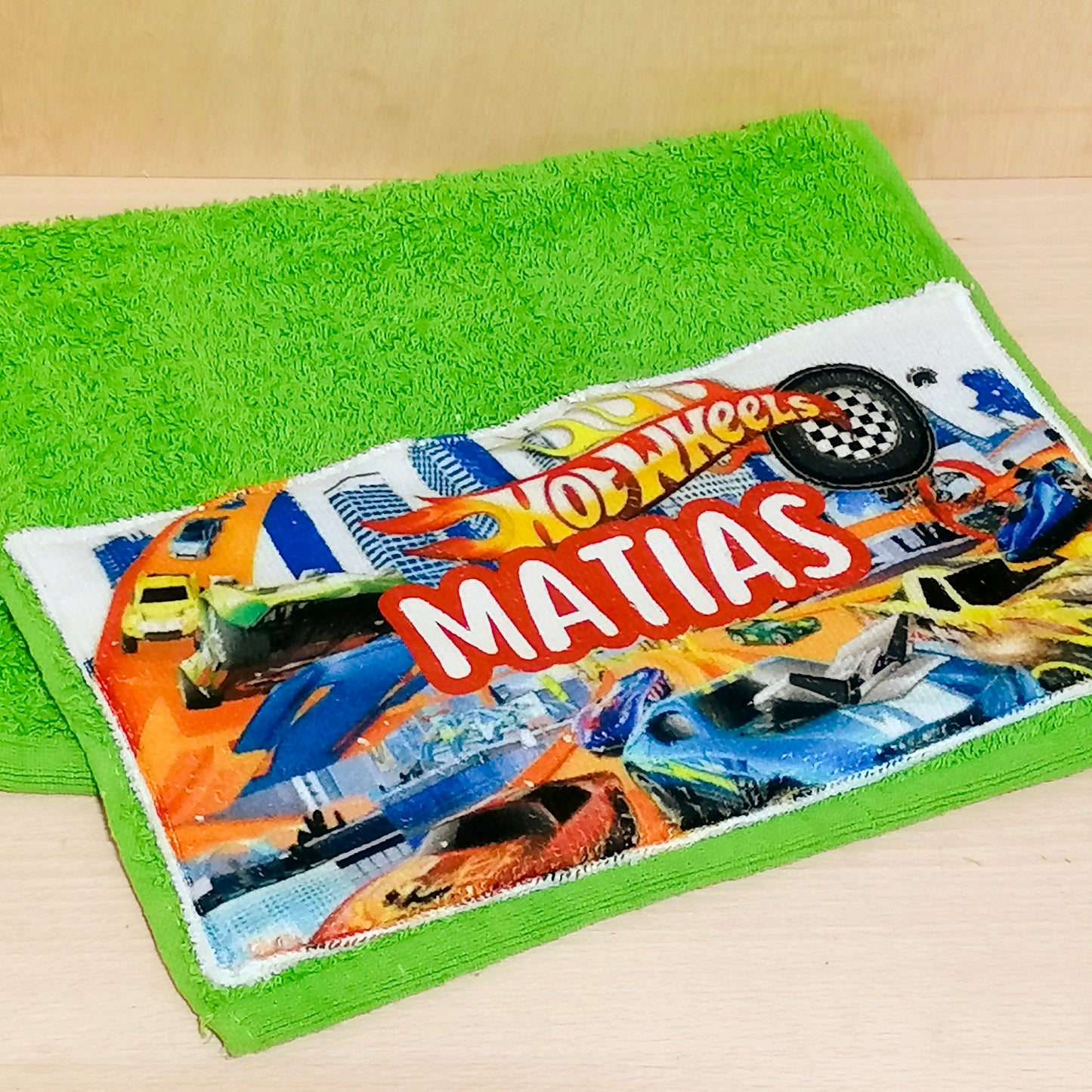 TOALLA Hot Wheels