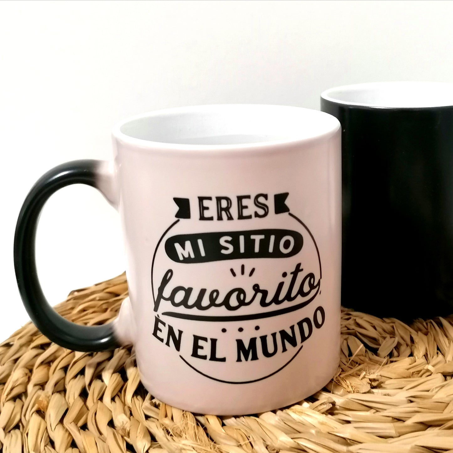 TAZA mágica mundo