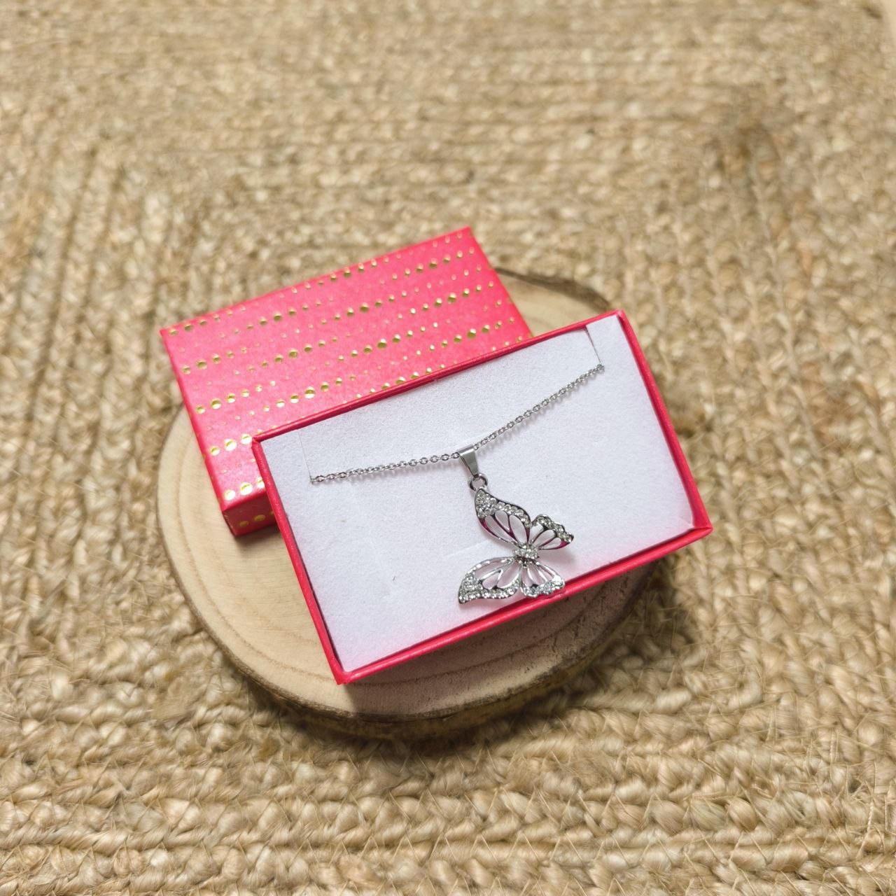 COLLAR mariposa